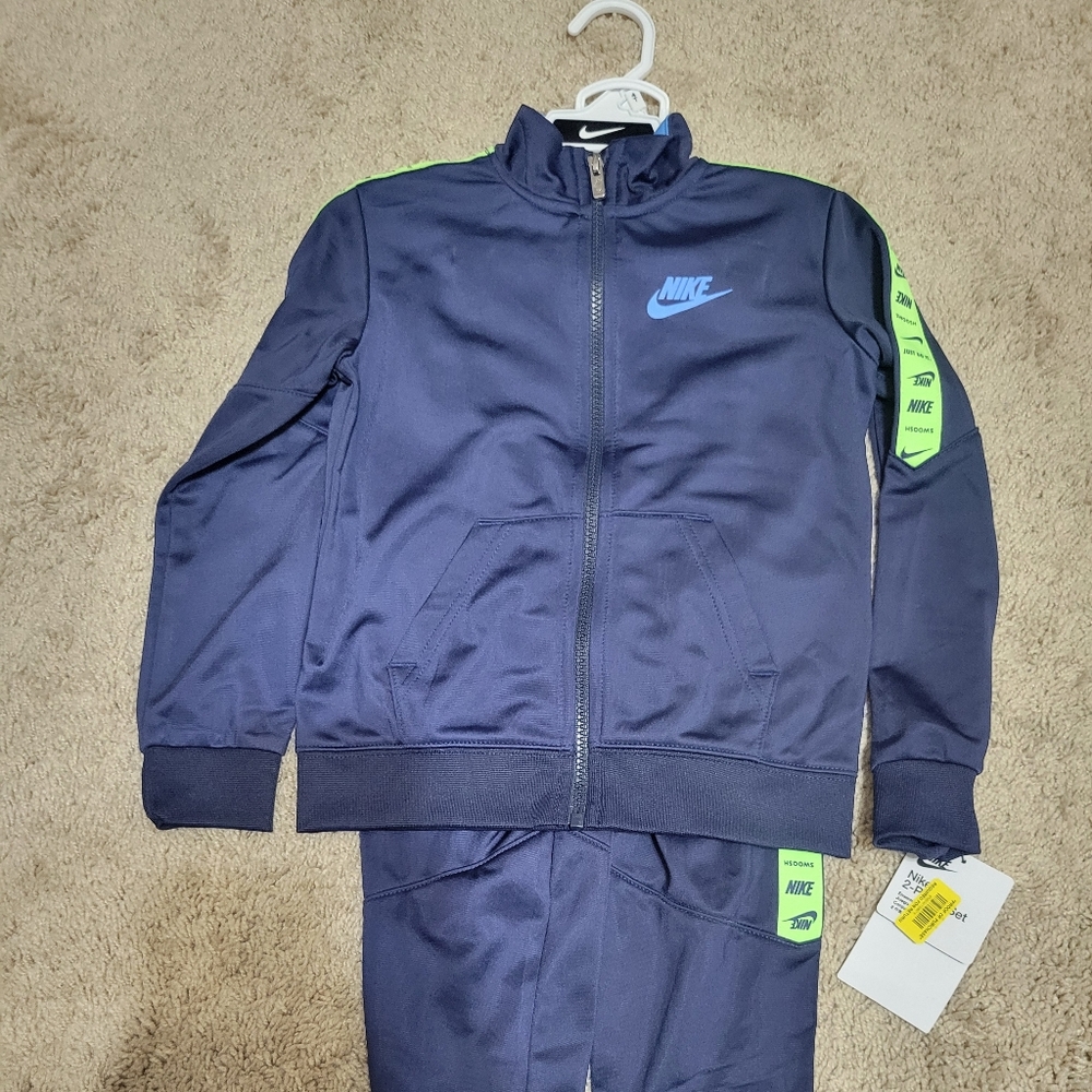 Nwt 4t pant and jacket set navy and green accents